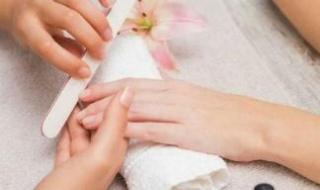 大学男生创业做美甲 大学男生创业做美甲